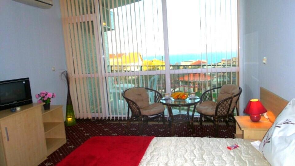 Hotel Paradise Golden Sands Exterior photo